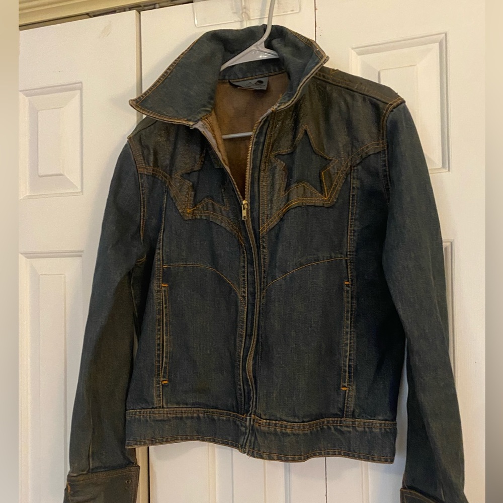 Serious Mens Jean Jacket with Stars. Small. Rocker Pockets Stylin’